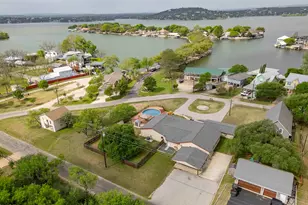 1307 Hillcrest Dr, Granite Shoals, TX 78654 - Photo 5