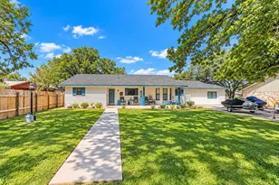 724 S Chaparral, Burnet, TX 78611 - Photo 1