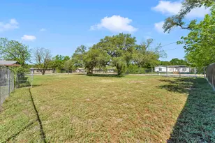 603 S Silver St, Burnet, TX 78611 - Photo 25