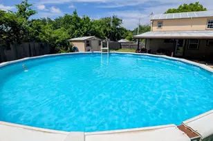 603 S Silver St, Burnet, TX 78611 - Photo 33