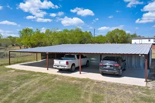 241 E Flag Creek Ranch Rd, Llano, TX 78643 - Photo 33