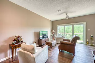 801B Grassy Knoll, Horseshoe Bay, TX 78657 - Photo 3