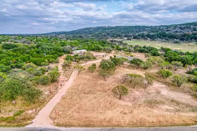395 Lehne Loop, Buchanan Dam, TX 78609 - Photo 3