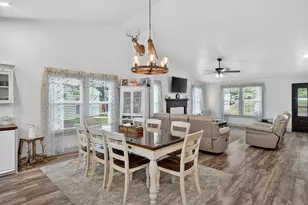 360 Darwin Dr, Burnet, TX 78611 - Photo 7