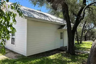 360 Darwin Dr, Burnet, TX 78611 - Photo 29