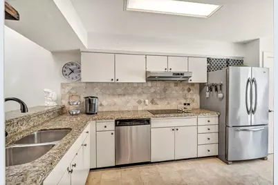 402 Hi Stirrup, Horseshoe Bay, TX 78657 - Photo 7