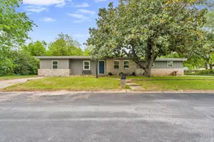 407 E Kerr St, Burnet, TX 78611 - Photo 1