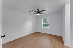 407 E Kerr St, Burnet, TX 78611 - Photo 13