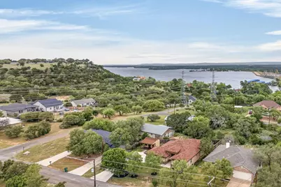 212 Knights Row, Cottonwood Shores, TX 78657 - Photo 25