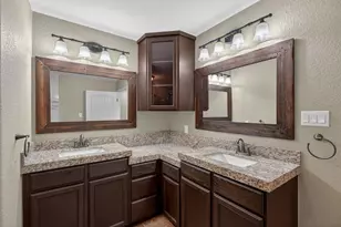 212 Knights Row, Cottonwood Shores, TX 78657 - Photo 15