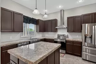 212 Knights Row, Cottonwood Shores, TX 78657 - Photo 9