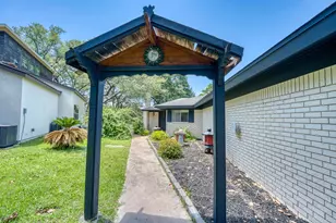 104 Bluebird Ln, Highland Haven, TX 78654 - Photo 5