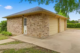 907 Sherman Dr, Marble Falls, TX 78654 - Photo 25
