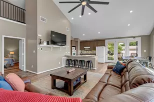 319 Meadowlakes Dr, Meadowlakes, TX 78654 - Photo 5