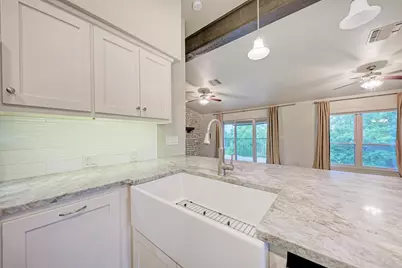 320 Lucy Ln, Horseshoe Bay, TX 78657 - Photo 13