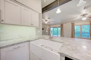 320 Lucy Ln, Horseshoe Bay, TX 78657 - Photo 13