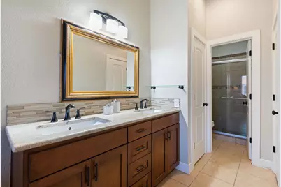 402 Hi Stirrup E4, Horseshoe Bay, TX 78657 - Photo 15