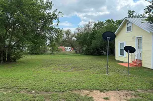301 N Rhomberg, Burnet, TX 78611 - Photo 19