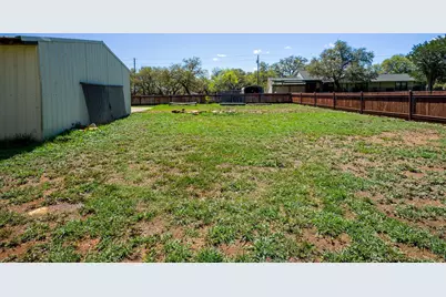 103 N Avenue Q, Johnson City, TX 78636 - Photo 25