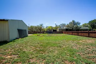 103 N Ave Q, Johnson City, TX 78636 - Photo 25