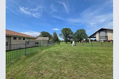 206 Colt, Horseshoe Bay, TX 78657 - Photo 9