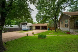 332 Panorama, Buchanan Dam, TX 78609 - Photo 3