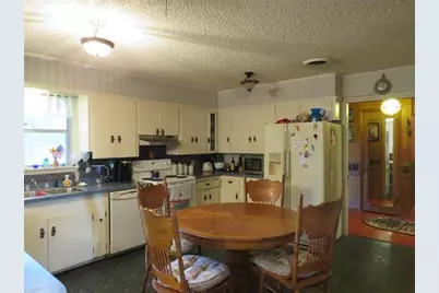 110 W Lakecrest Drive, Bluffton, TX 78607 - Photo 11
