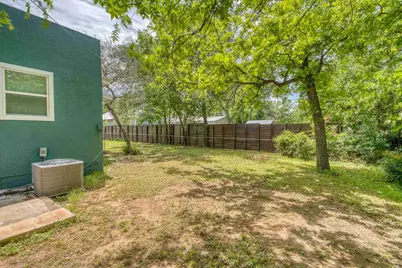 1005 Bayley, Llano, TX 78643 - Photo 31