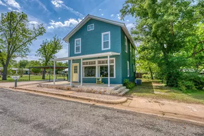 1005 Bayley, Llano, TX 78643 - Photo 3