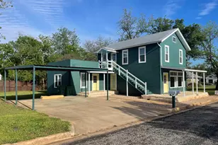 1005 Bayley, Llano, TX 78643 - Photo 1