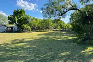 635 Village Loop, Tow, TX 78672 - Photo 27