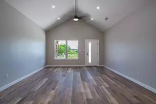 147 W Pine, Granite Shoals, TX 78654 - Photo 11