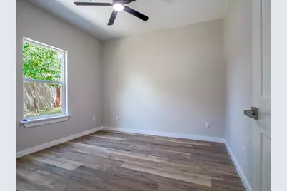 147 W Pine, Granite Shoals, TX 78654 - Photo 21