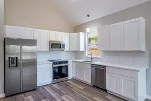 147 W Pine, Granite Shoals, TX 78654 - Photo 9