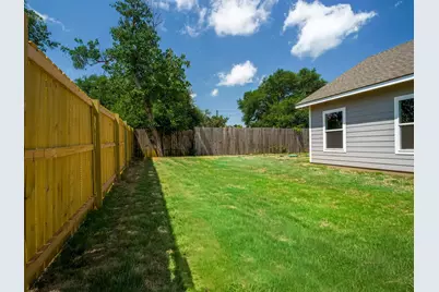 147 W Pine, Granite Shoals, TX 78654 - Photo 31