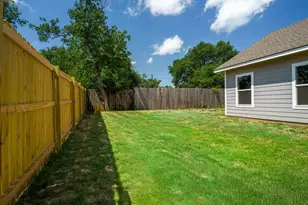 147 W Pine, Granite Shoals, TX 78654 - Photo 31