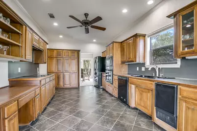 806 Fallow, Horseshoe Bay, TX 78657 - Photo 11