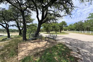 1115 Edgewater Dr, Spicewood, TX 78669 - Photo 39