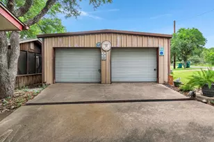 1122 Hill Cir E Dr, Granite Shoals, TX 78654 - Photo 9