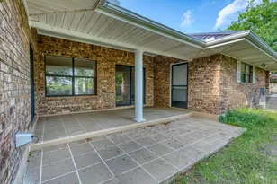 405 E Granite St, Llano, TX 78643 - Photo 35