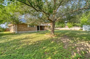 405 E Granite St, Llano, TX 78643 - Photo 43