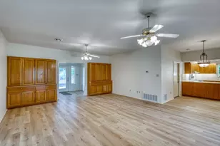 405 E Granite St, Llano, TX 78643 - Photo 9