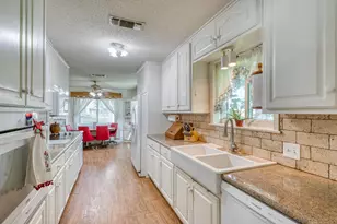 300 Red Bird St, Highland Haven, TX 78654 - Photo 17