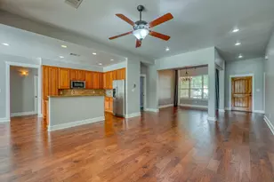 107 Marion St, Meadowlakes, TX 78654 - Photo 5