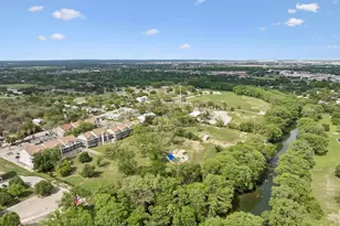 730 E Mather St, New Braunfels, TX 78130 - Photo 5
