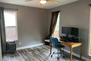 725 N W, Burnet, TX 78611 - Photo 5