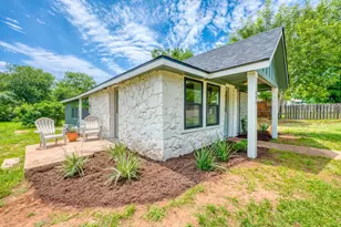 604 E Luce St, Llano, TX 78643 - Photo 3