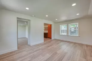 604 E Luce St, Llano, TX 78643 - Photo 5