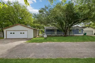 360 Shangrila Ln, New Braunfels, TX 78130 - Photo 17