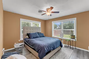 209 E Live Oak St, Burnet, TX 78611 - Photo 15